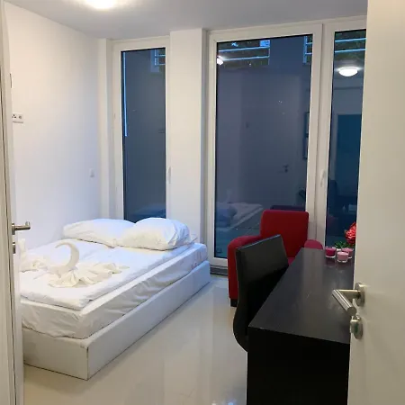 Lovely Studio West 2 Apartment